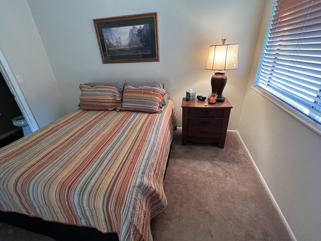 Master bedroom - 602 N Easy St