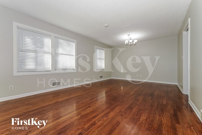 Building Photo - 8906 W 93rd St