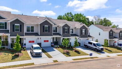 Building Photo - 717 McKissick Dr