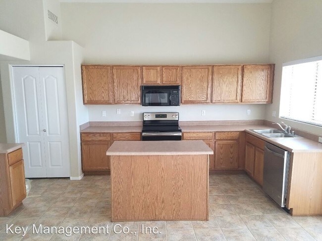 Building Photo - 4419 E Coyote Wash Dr