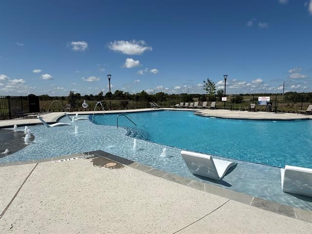 Foto del edificio - 1324 McCasland Dr