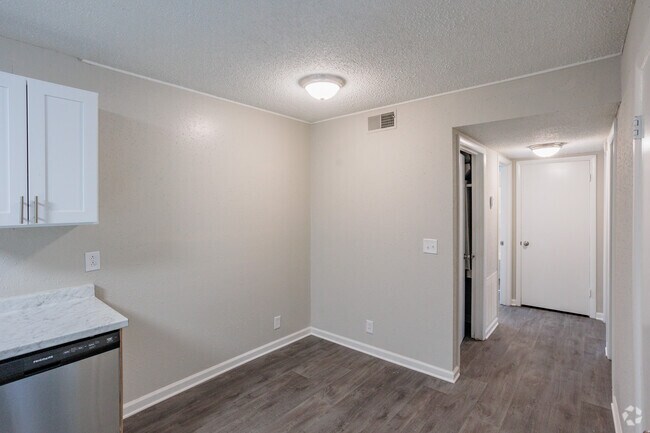 2 habitaciones, 1 baño, 950 pies cuadrados, área de comedor - Kingwood
