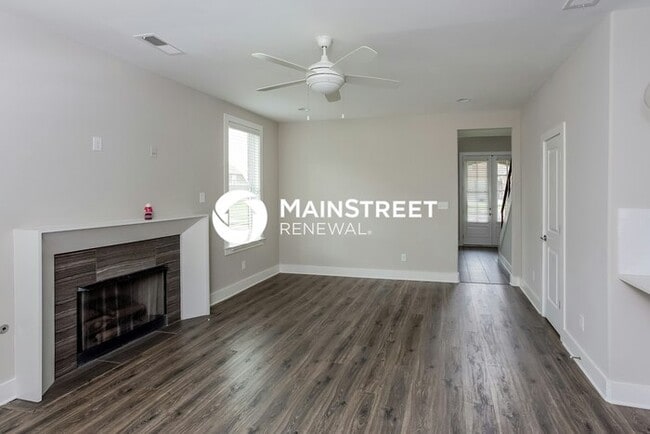 Building Photo - 4 Bedroom Pet-Friendly Home in Olive Branc...