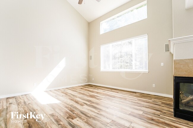 Building Photo - 1208 S Flat Rock Way