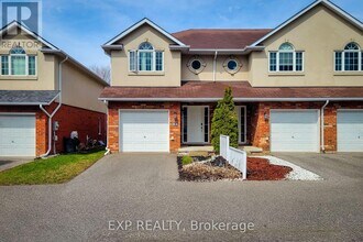 Building Photo - 20 McConkey Crescent