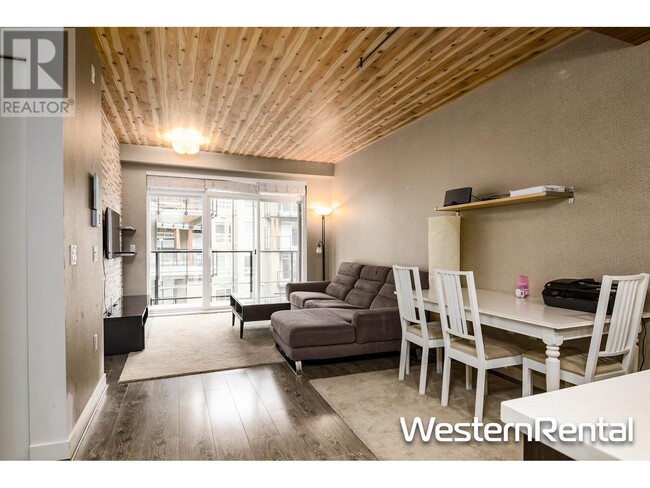 Photo du bâtiment - 6033-6033 Gray Ave