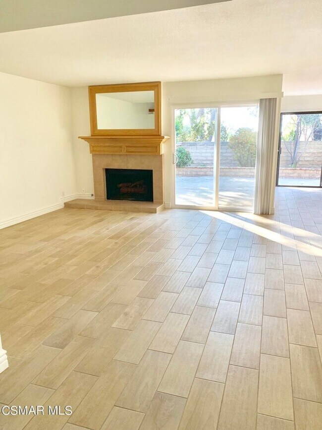 Foto del edificio - 937 Shadow Lake Dr