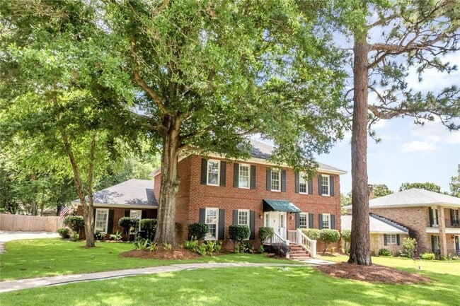Building Photo - 1609 Indian Trail Dr