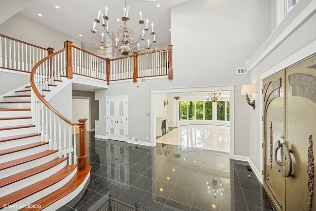 Building Photo - 2305 Tennyson Ln