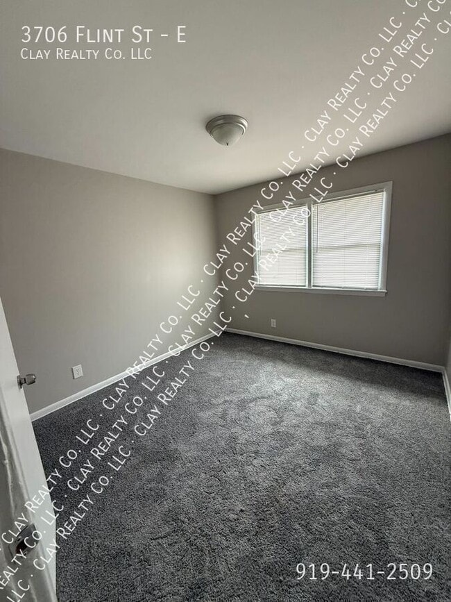 Building Photo - 3706 Flint St