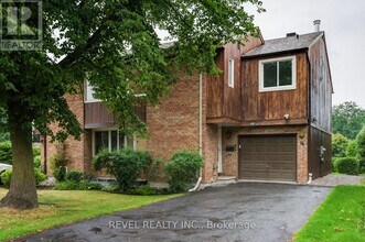 Building Photo - 5 Sandhurst Ct