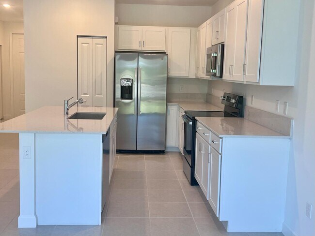 Foto del edificio - 4641 Meyerson Pl