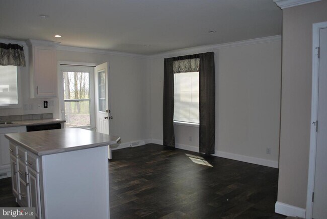 Building Photo - 13132 Gearhart Rd