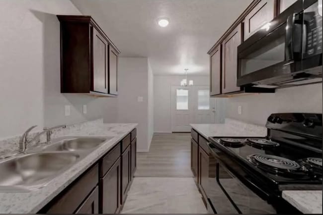 Foto del edificio - 613 Lost Trl