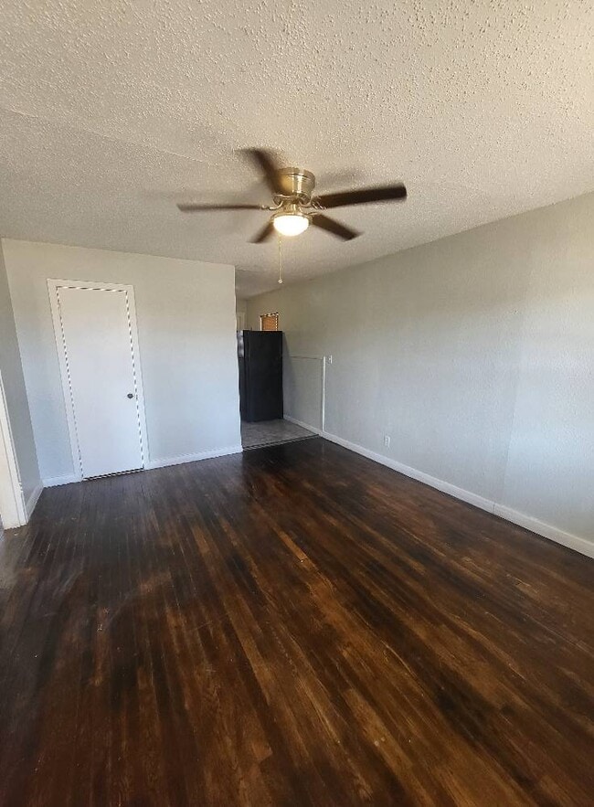 Building Photo - 1515 Sycamore St