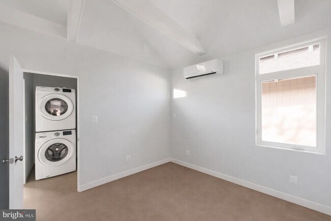 Building Photo - 1209 Gallatin St NW