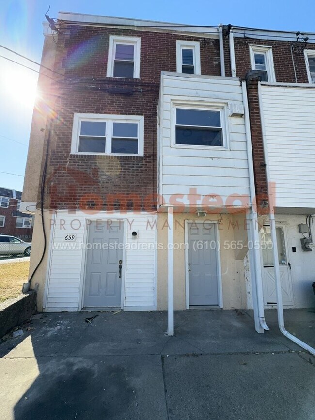 Building Photo - 3 Bedroom in Upper Darby!