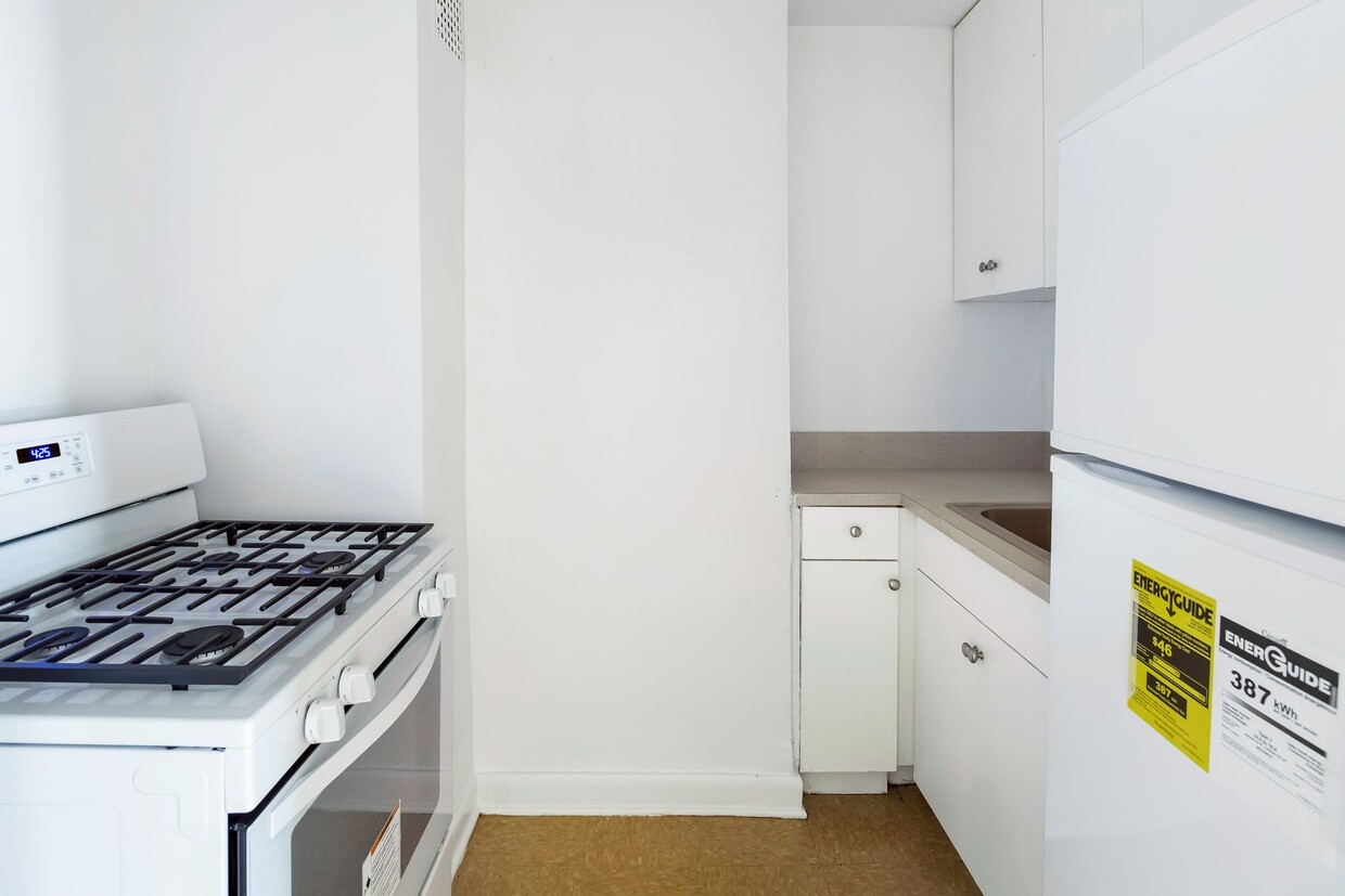 Foto principal - 44-35 Colden St