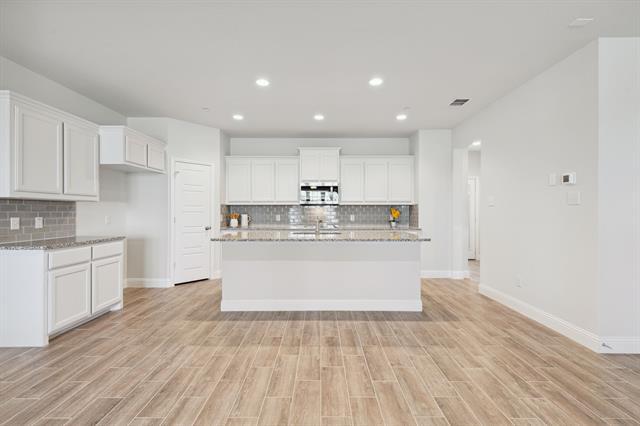 Foto del edificio - 6028 Bursey Rd