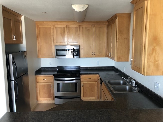 Kitchen - 1804 Mission St