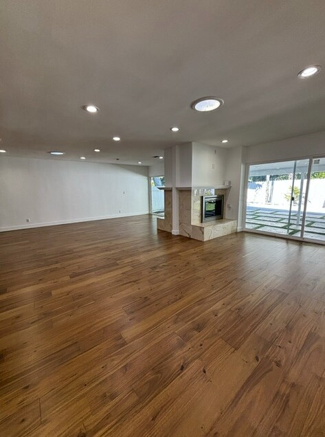 Living room area - 5171 Costello Ave