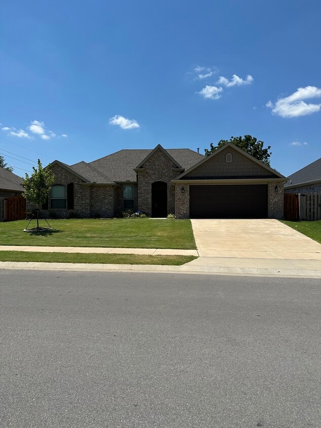 Photo - 822 Copper St (Lowell, AR)