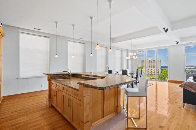 Foto del edificio - 1313 N Franklin Pl
