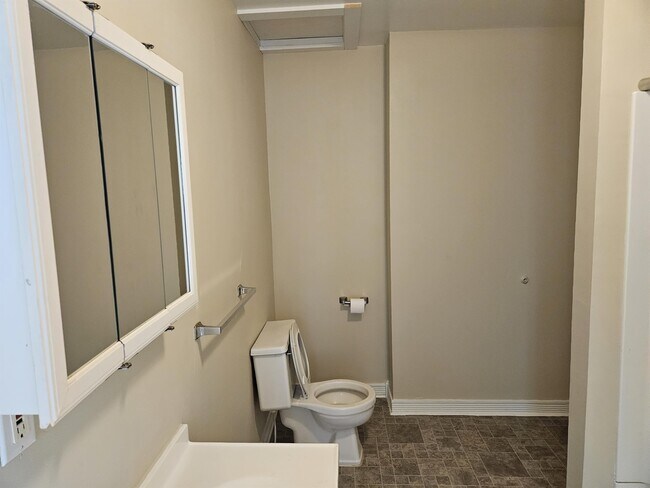 Foto del edificio - 106 N Summit St