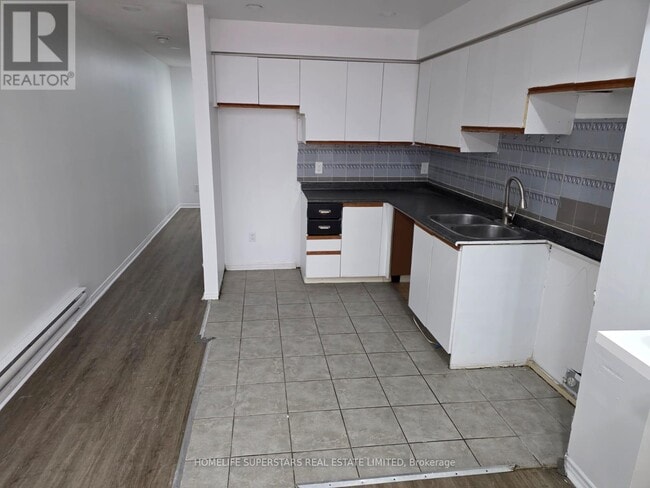 Building Photo - 1843 Davenport Rd