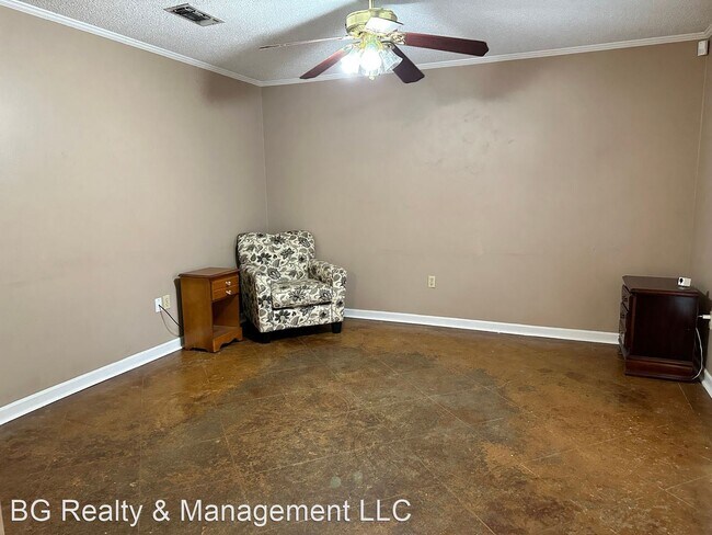 Building Photo - 3 br, 2 bath House - 4075 Nelson Street