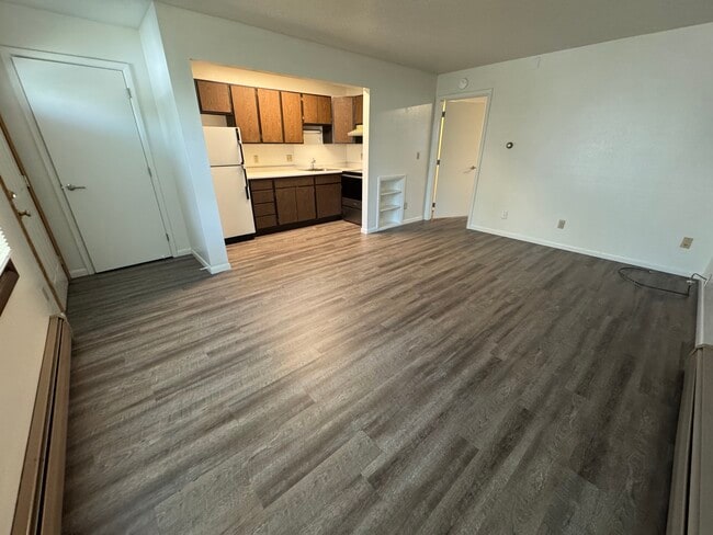 Building Photo - 429