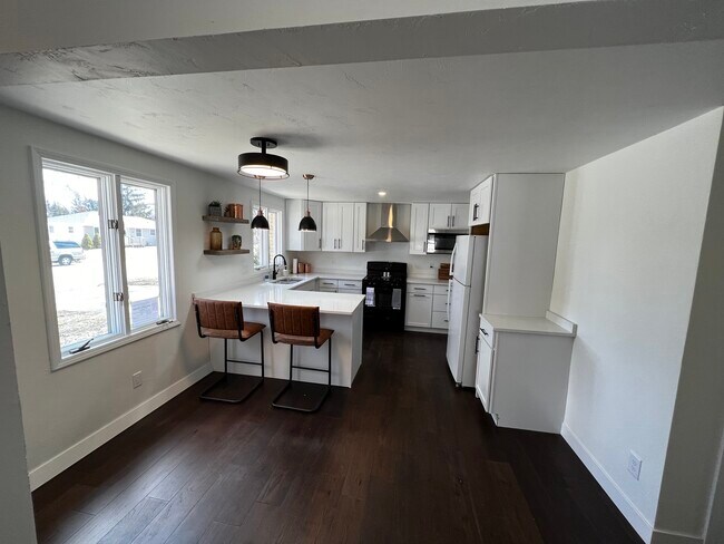 Kitchen - 1418 Oak Ridge Dr