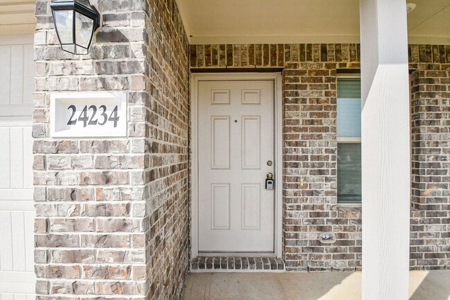 Building Photo - 24234 High Country Dr