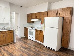 Building Photo - 225 N 3rd St