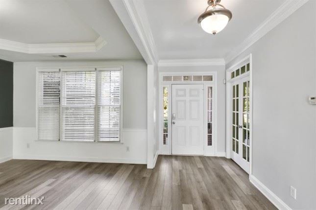 Building Photo - 4 br, 3 bath House - 5611 Woolwich Lane Nw