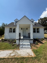 Building Photo - 8696 Veterans Hwy