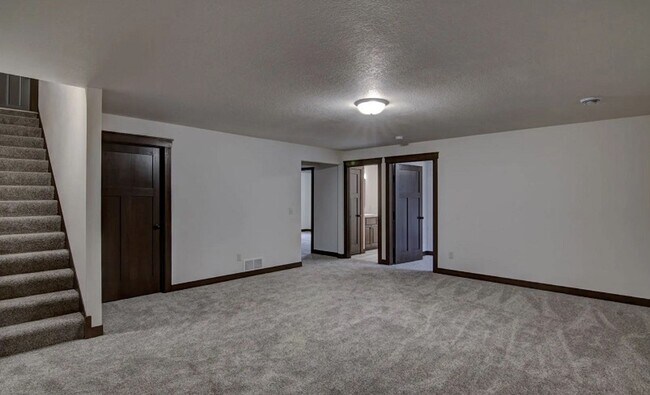 Foto del edificio - Near Lake Wissota Twin Home