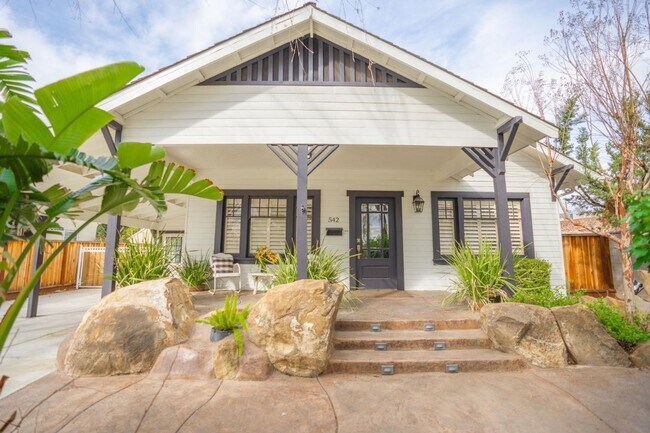 Foto del edificio - Beautiful Southside Los Banos Rental