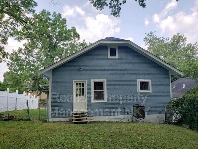 Building Photo - 517 Grand Ave
