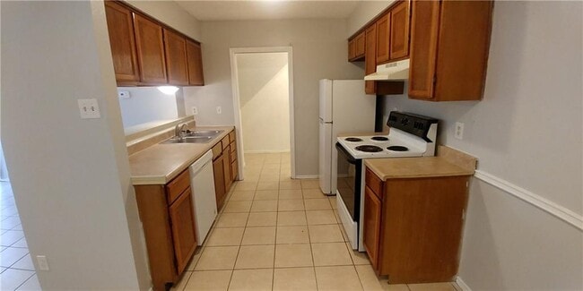 Building Photo - 5616 Emerald Forest Dr