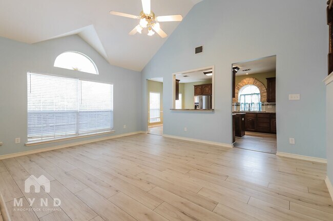 Foto del edificio - 102 Elm Fork Dr