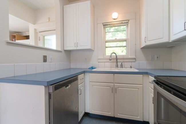 Foto del edificio - 5534 N Missouri Ave