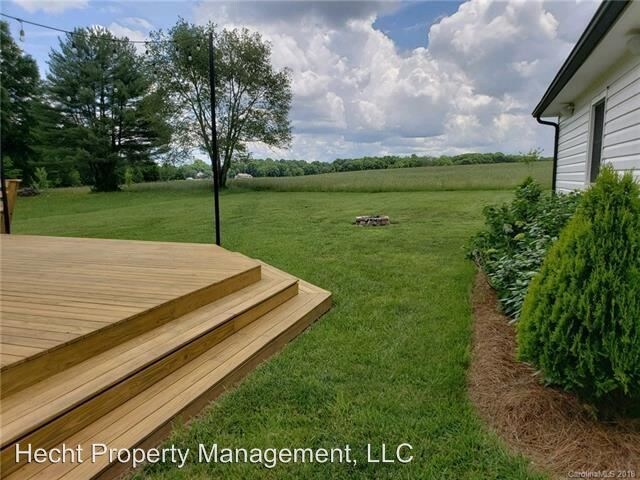 Building Photo - 3 br, 2.5 bath House - 1318 Strawberry Lane