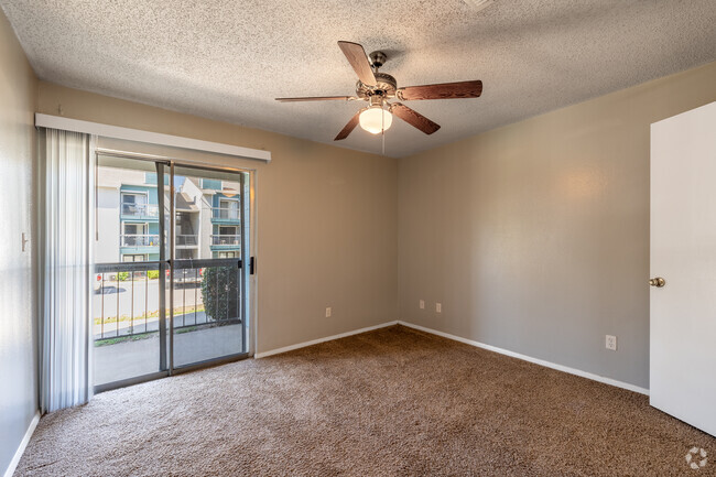 1BR, 1BA - 575SF - Bedroom - The Summit Apartments