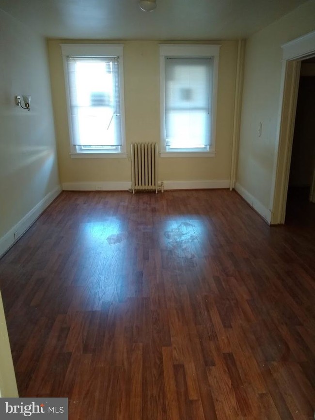 Foto del edificio - 3857 W Forest Park Ave