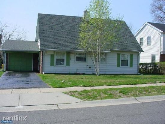 Primary Photo - 11 Plumtree Ln
