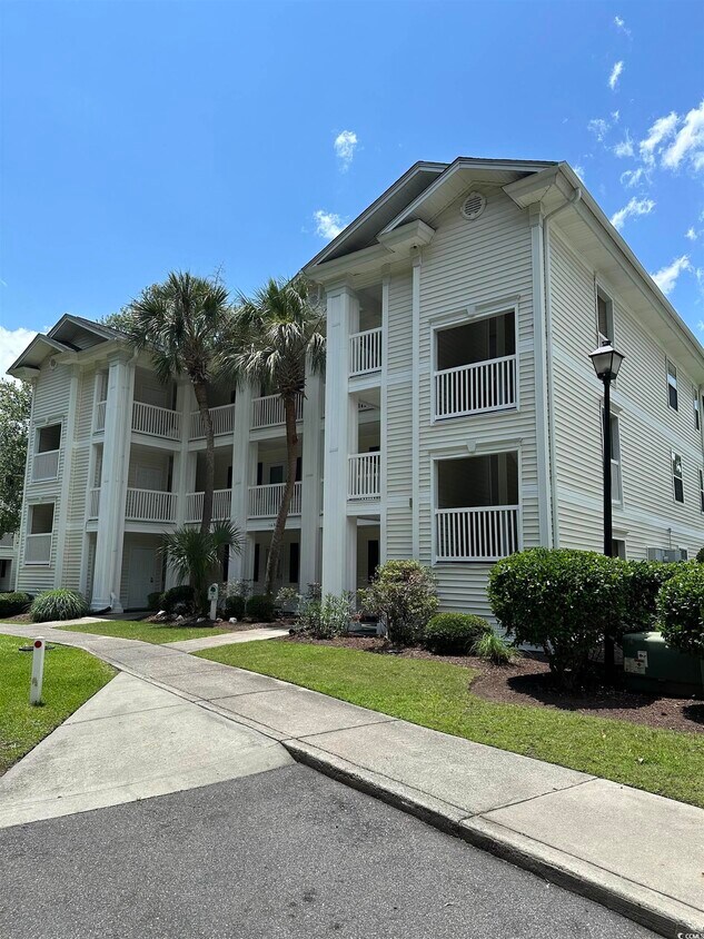 Foto principal - 569 Blue River Ct