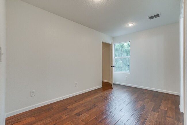 Building Photo - 6308 Parsley Hill