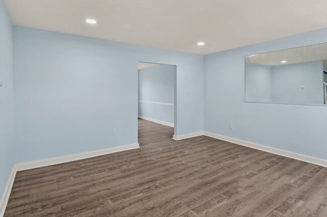 Photo - 2061 E Belvedere Ave Townhome