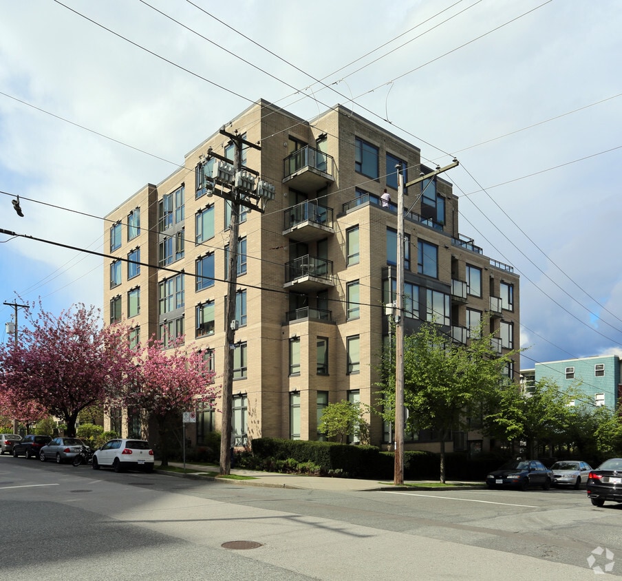 Building Photo - The Monterey Apartments